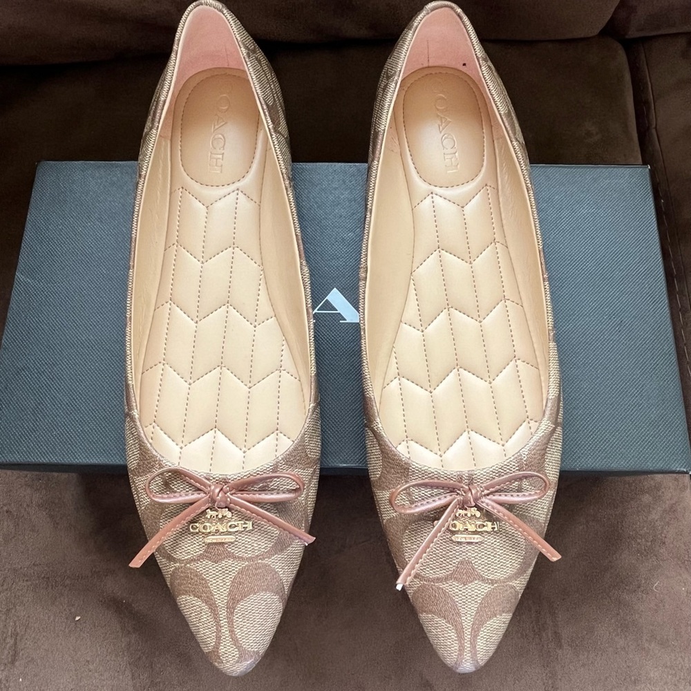 Women’s Coach Annabel Sig Ballet Flats Size 9